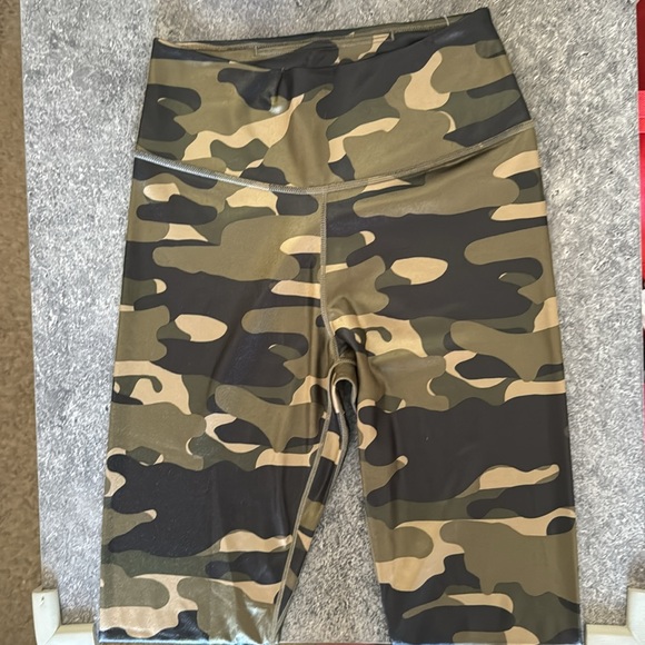 Nike Bundle Set of 2 Camouflage leggings Size XS - Picture 5 of 6
